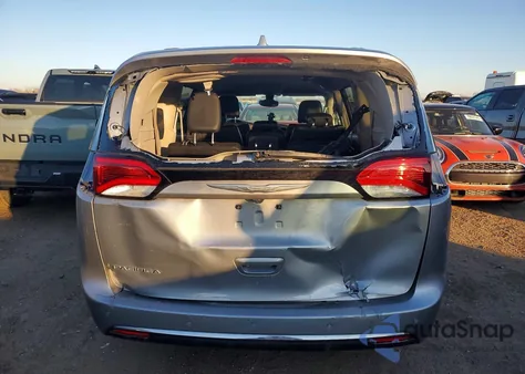 2017 Chrysler Pacifica Touring L из США, поврежденный, VIN 2C4RC1BG2HR831290